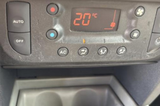 Vitre arriere droit RENAULT CLIO 2