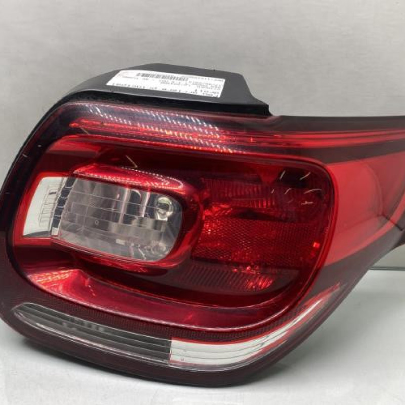 Feu arriere principal droit (feux) CITROEN DS3 Photo n°1