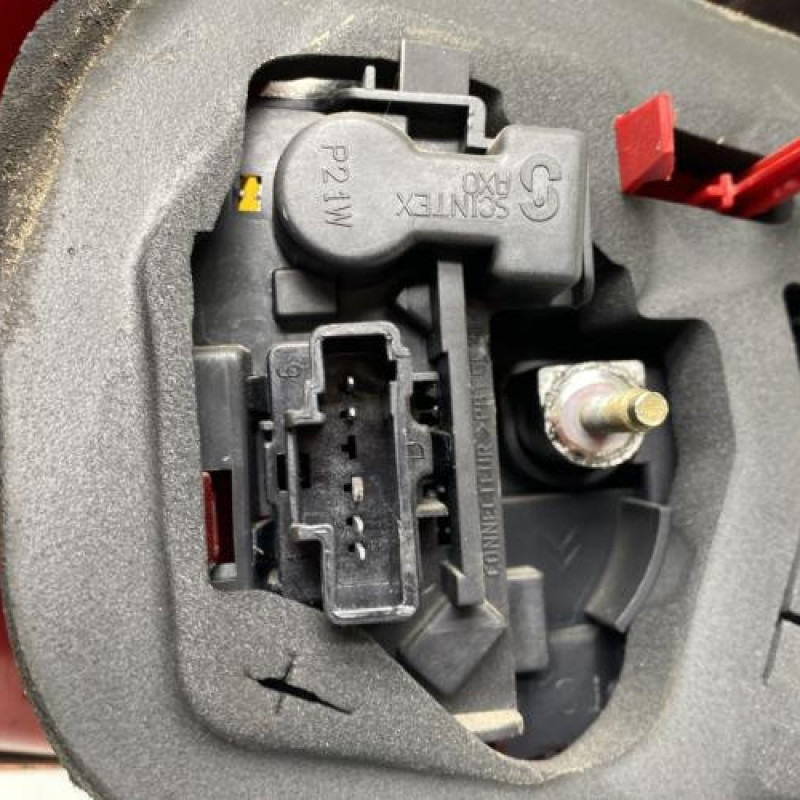 Feu arriere principal droit (feux) PEUGEOT 206 Photo n°3