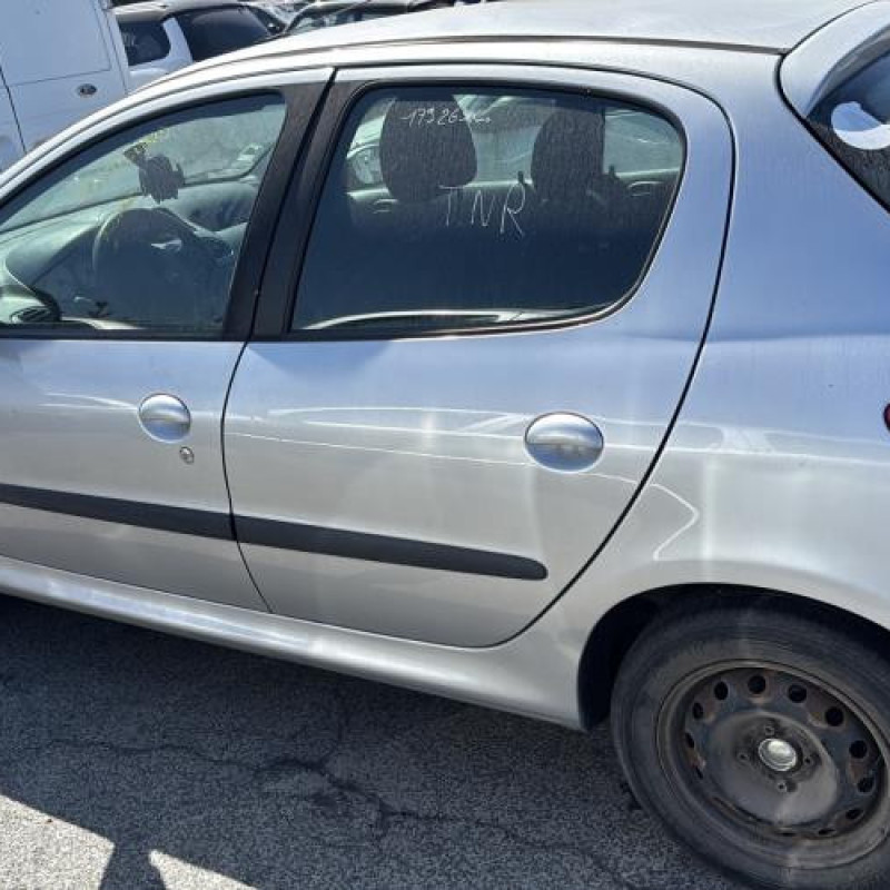 Feu arriere principal gauche (feux) PEUGEOT 206 Photo n°9