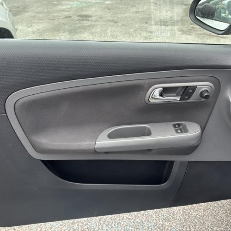 Feu arriere principal gauche (feux) SEAT IBIZA 3 Photo n°16