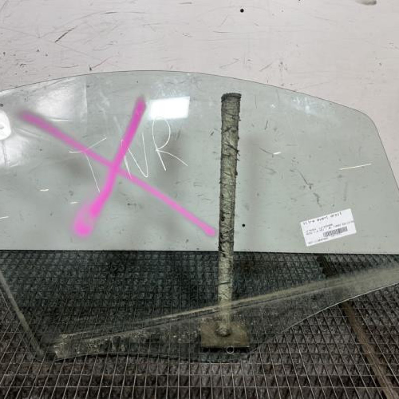 Vitre avant droit CITROEN NEMO Photo n°1