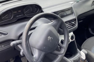Face avant PEUGEOT 208 1