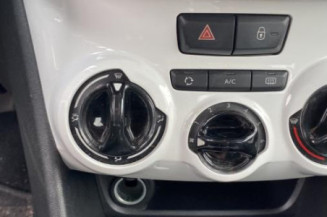 Face avant PEUGEOT 208 1