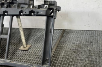 Face avant PEUGEOT 208 1