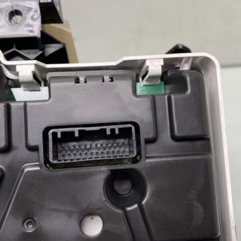 Compteur RENAULT CLIO 4 Photo n°4