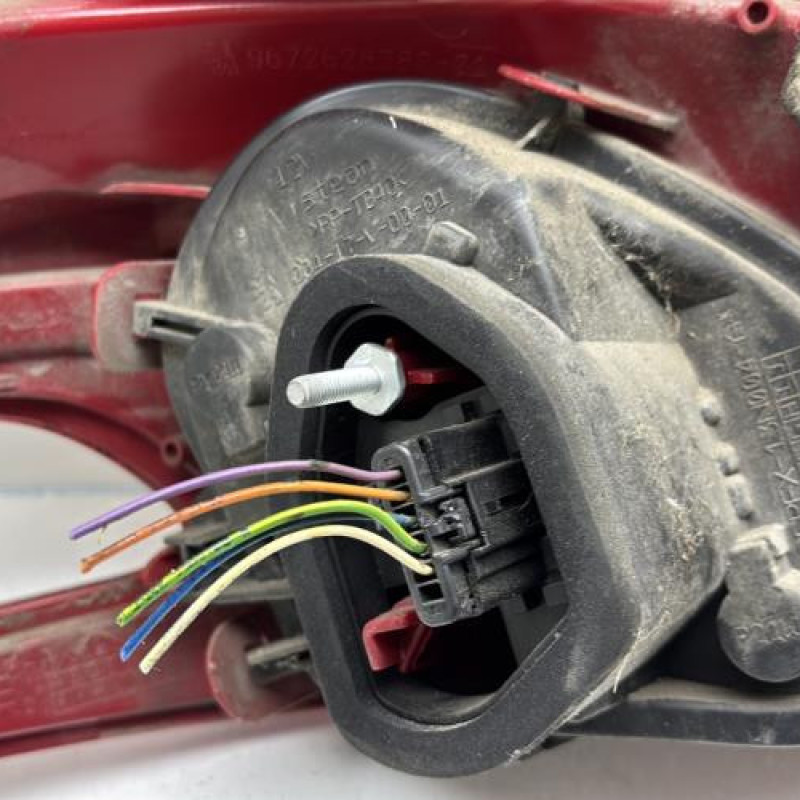 Feu arriere principal droit (feux) PEUGEOT 208 1 Photo n°5