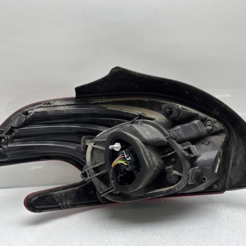 Feu arriere principal droit (feux) PEUGEOT 208 1 Photo n°4