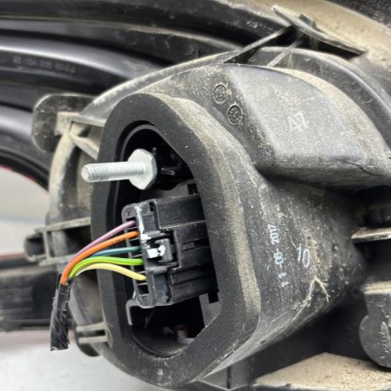 Feu arriere principal droit (feux) PEUGEOT 208 1 Photo n°5