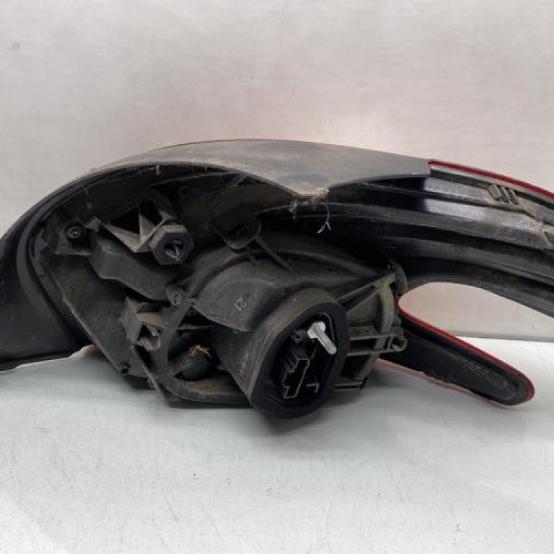 Feu arriere principal gauche (feux) PEUGEOT 208 1 Photo n°2