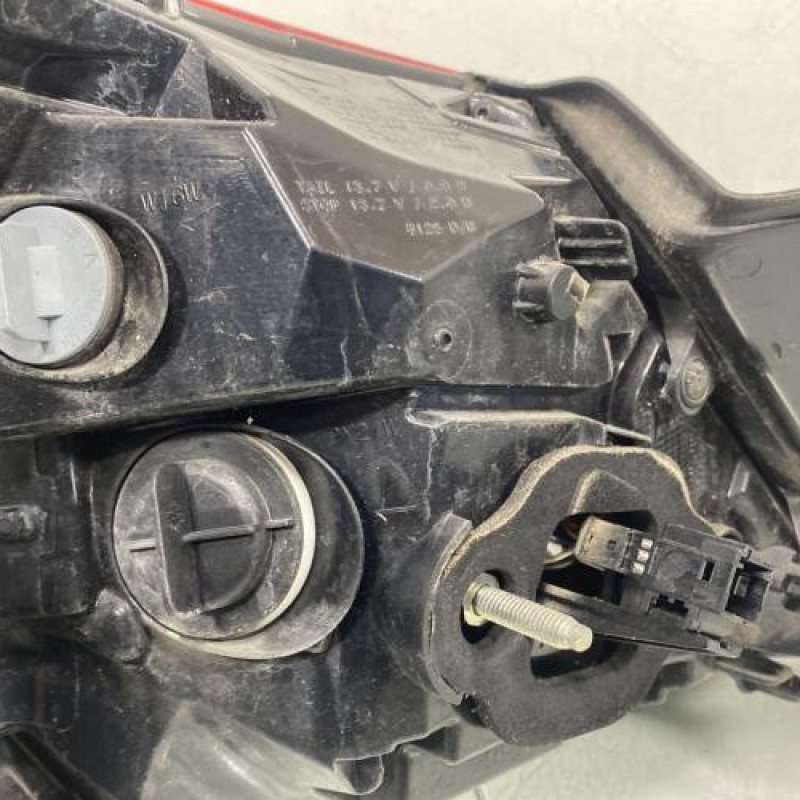 Feu arriere principal droit (feux) PEUGEOT 308 2 Photo n°8