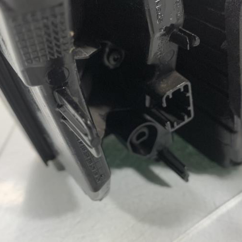 Feu arriere secondaire droit (feux) PEUGEOT 308 2 Photo n°5