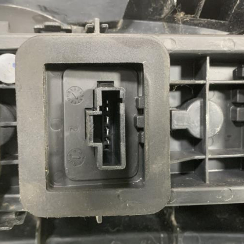 Feu arriere principal droit (feux) DACIA DUSTER 1 Photo n°4