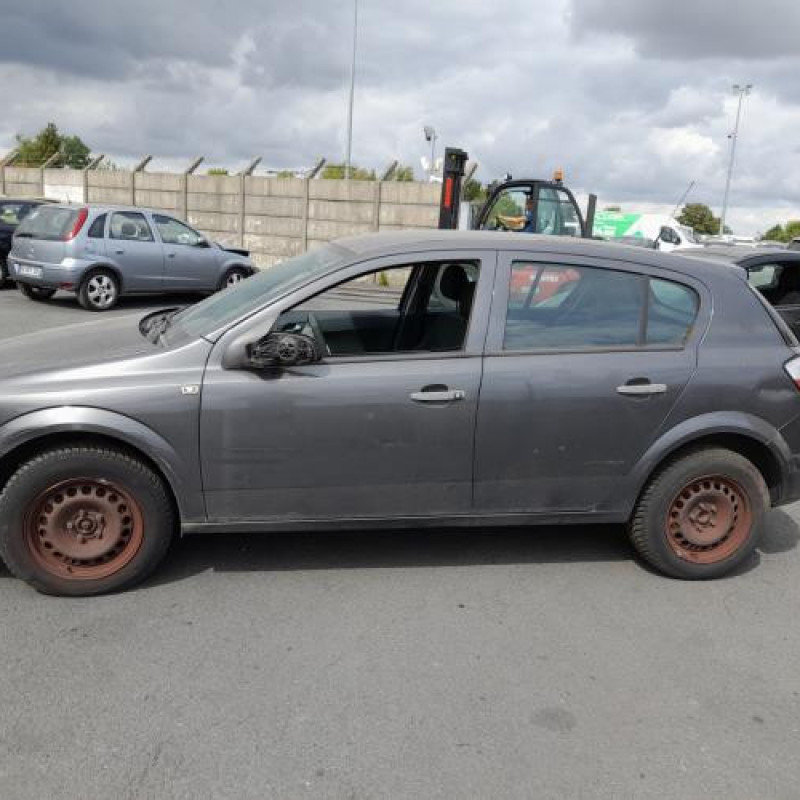Feu arriere principal gauche (feux) OPEL ASTRA H Photo n°9