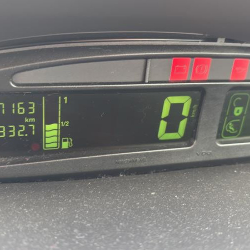 Feu arriere principal droit (feux) CITROEN XSARA PICASSO Photo n°20