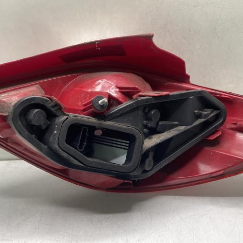 Feu arriere principal gauche (feux) PEUGEOT 207 Photo n°2