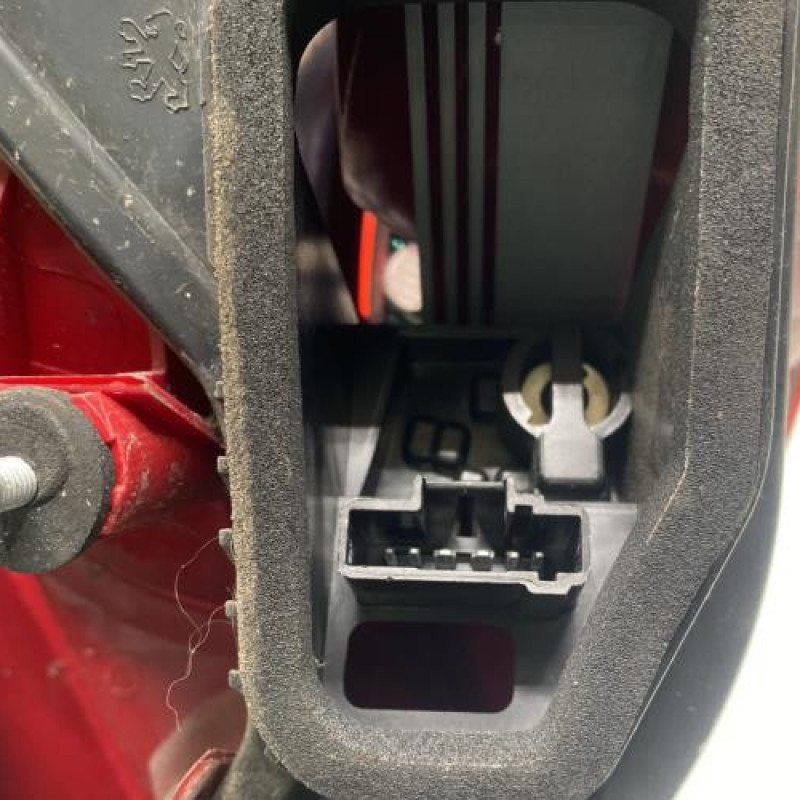 Feu arriere principal gauche (feux) PEUGEOT 207 Photo n°3