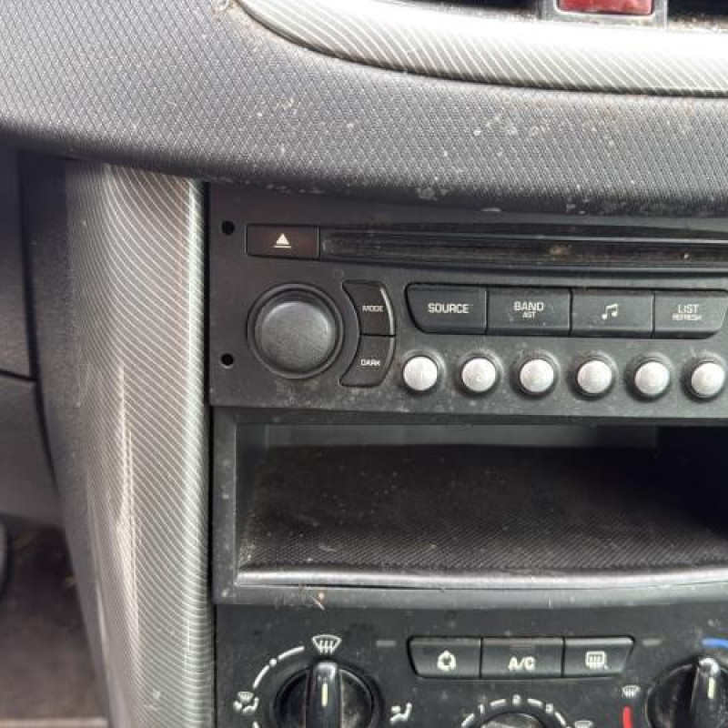 Feu arriere principal gauche (feux) PEUGEOT 207 Photo n°19