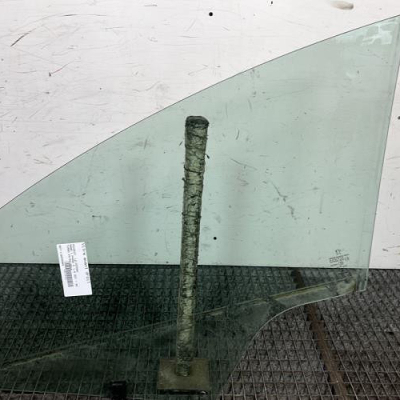 Vitre avant droit PEUGEOT 5008 1 Photo n°4