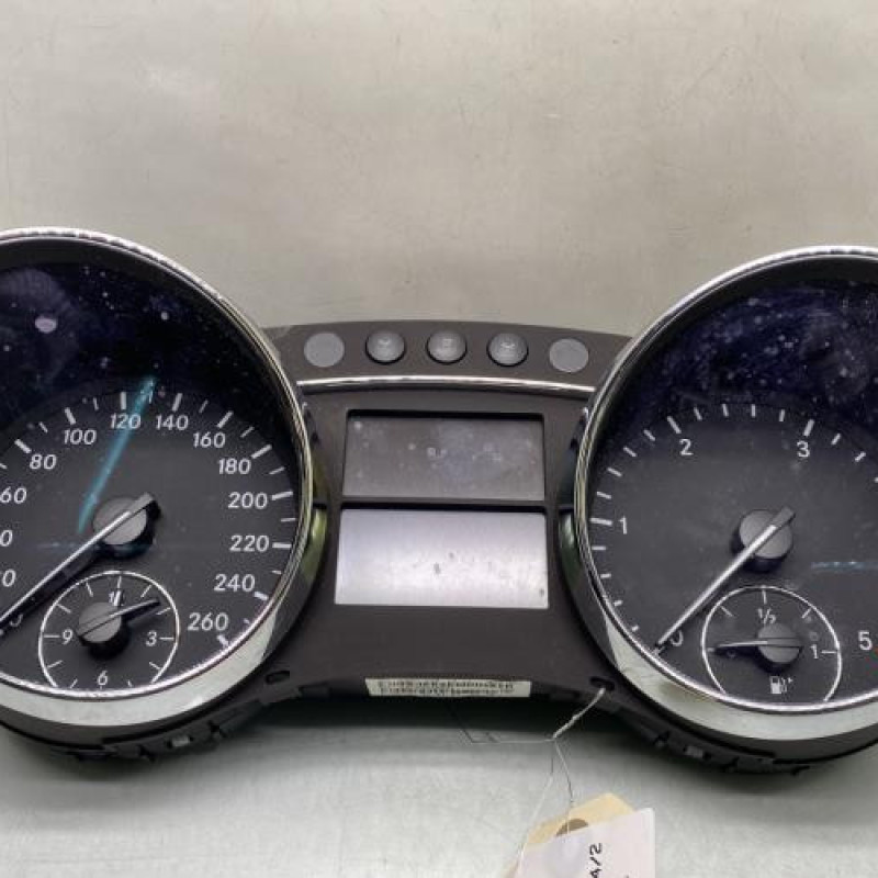 Compteur MERCEDES CLASSE R 251 Photo n°1