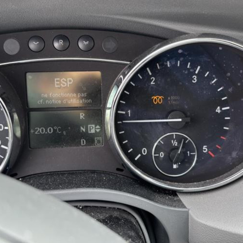 Compteur MERCEDES CLASSE R 251 Photo n°17