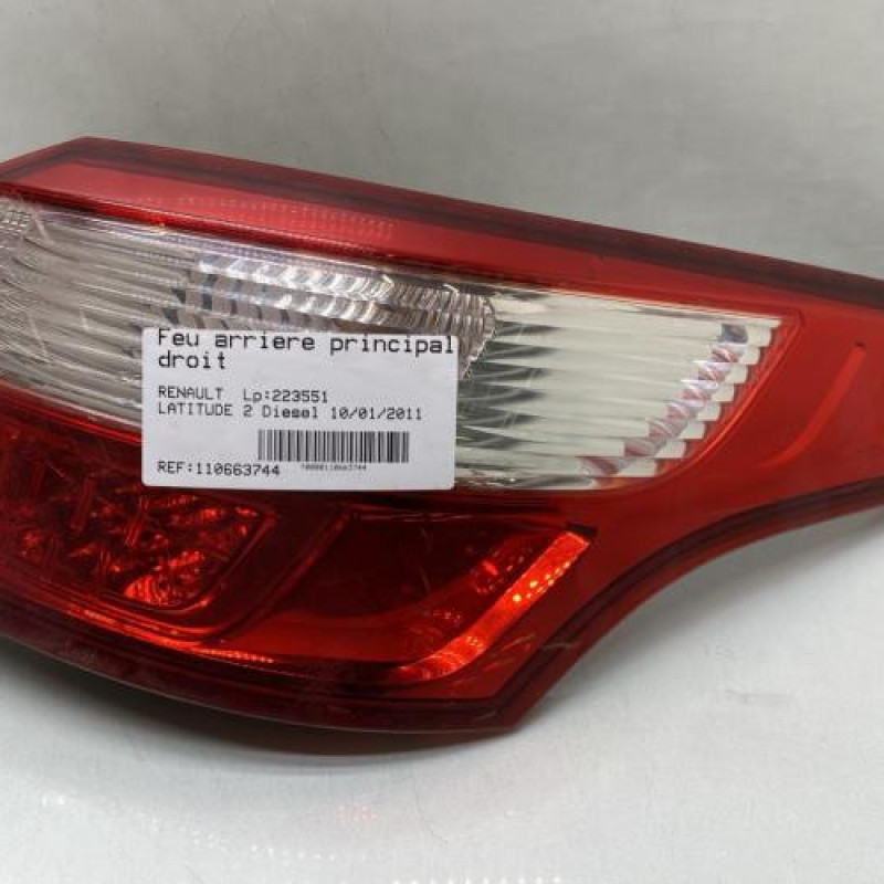 Feu arriere principal droit (feux) RENAULT LATITUDE Photo n°1