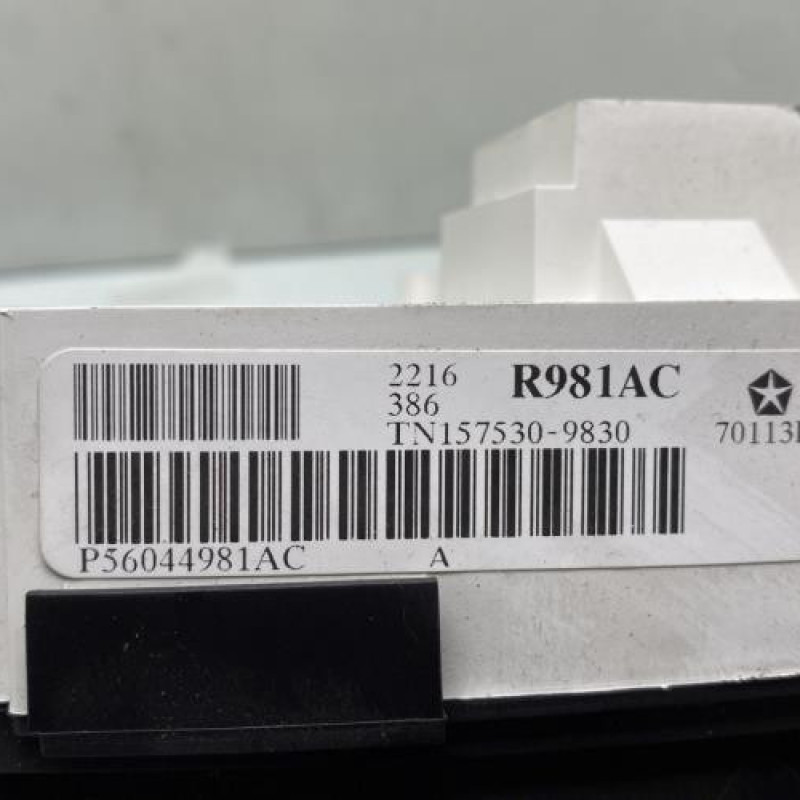 Compteur CHRYSLER VOYAGER 4 Photo n°4