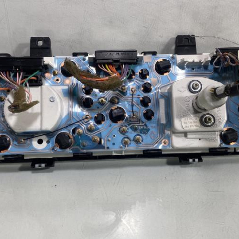 Compteur RENAULT CLIO 1 Photo n°4