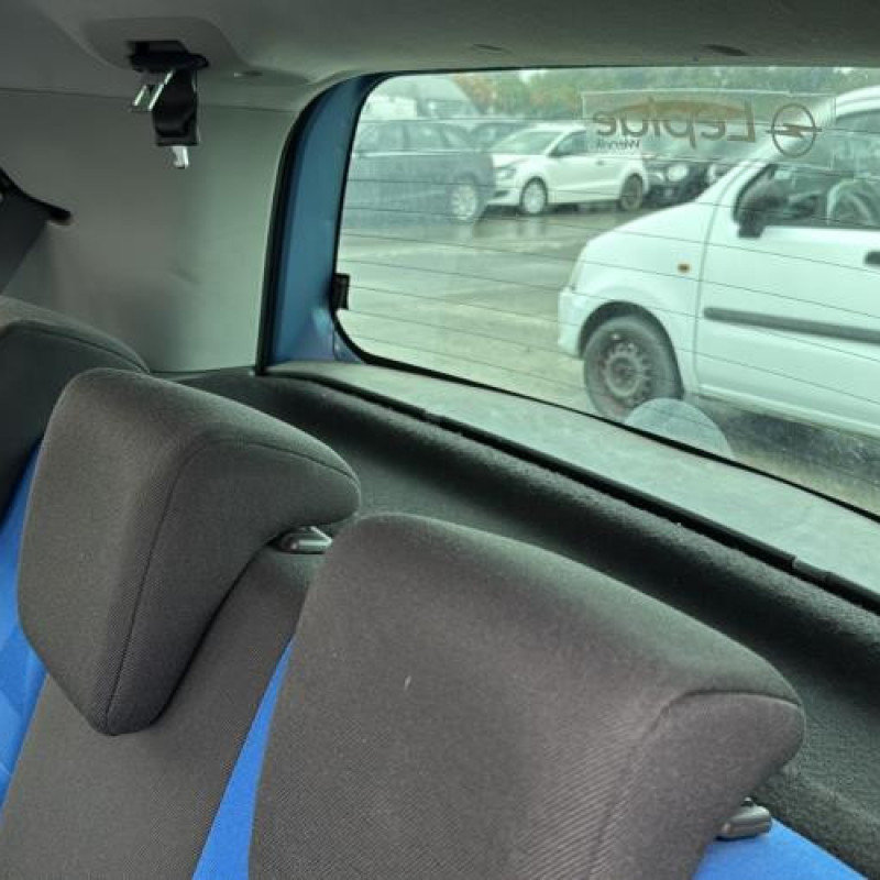 Feu arriere principal droit (feux) OPEL AGILA B Photo n°18