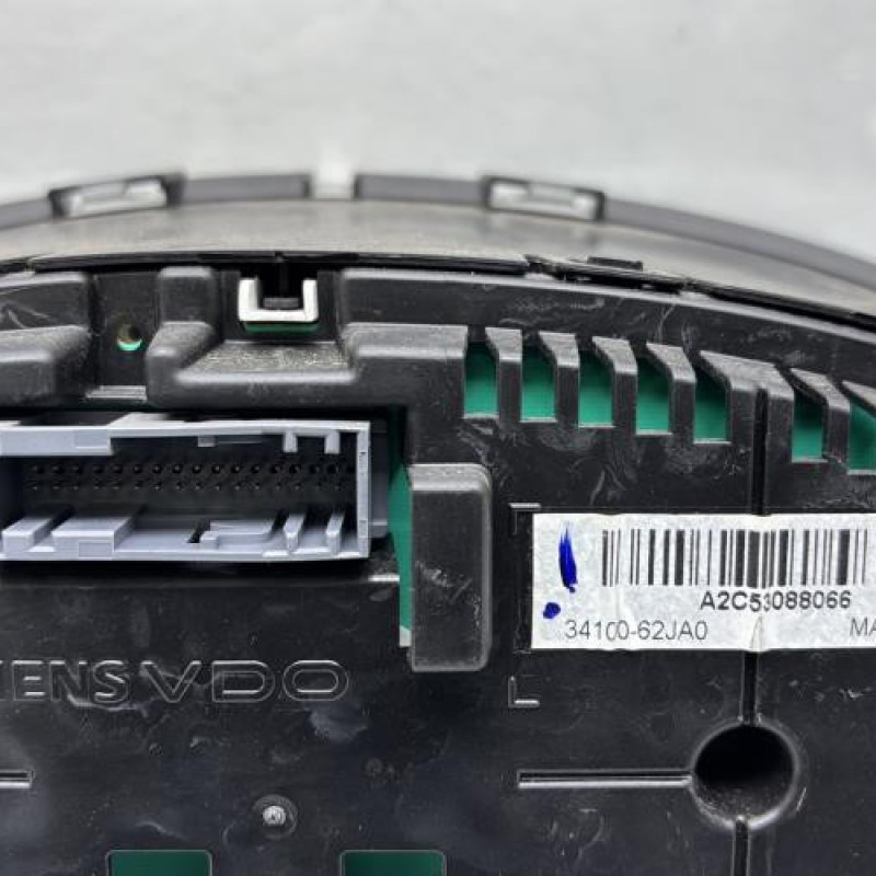 Compteur SUZUKI SWIFT 3 Photo n°4