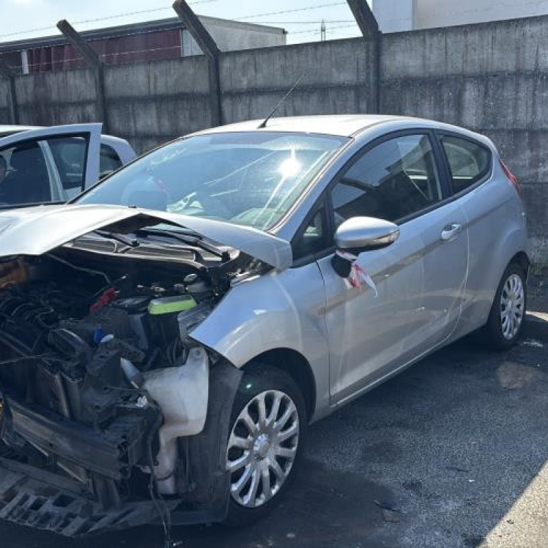 Feu arriere principal gauche (feux) FORD FIESTA 6 Photo n°4