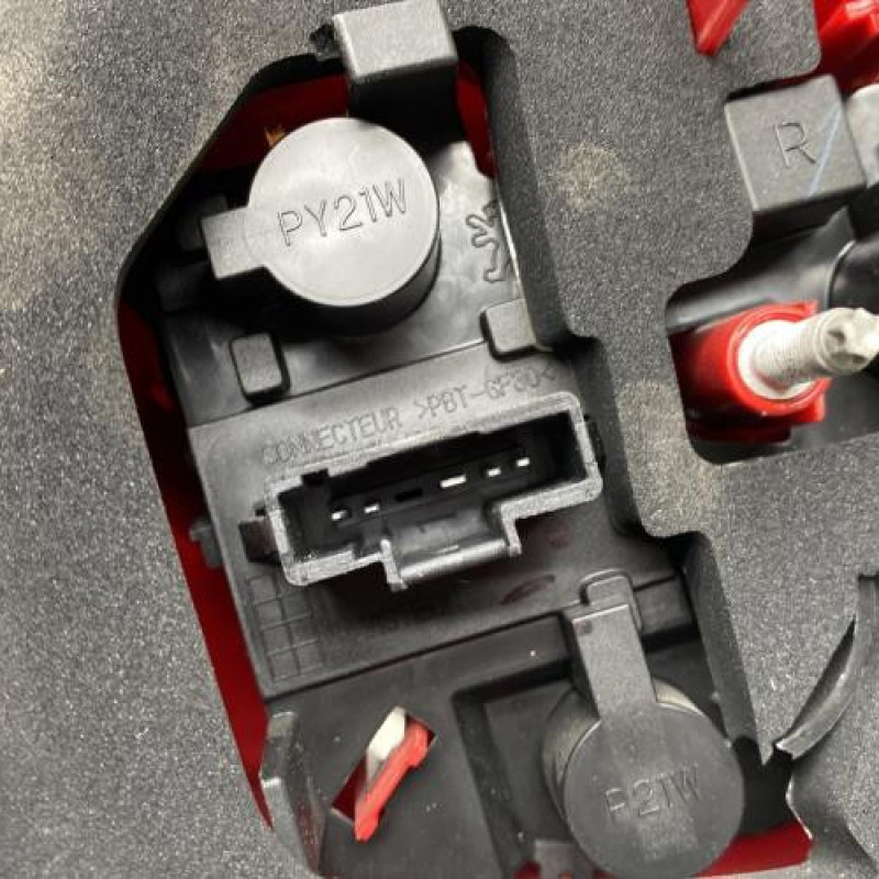 Feu arriere principal droit (feux) PEUGEOT 206+ Photo n°3