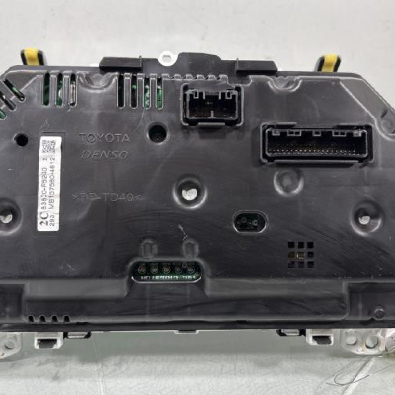 Compteur TOYOTA YARIS 3 Photo n°4