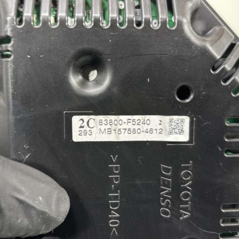 Compteur TOYOTA YARIS 3 Photo n°6