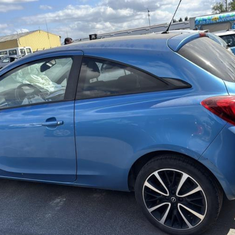 Feu arriere principal gauche (feux) OPEL CORSA E Photo n°11