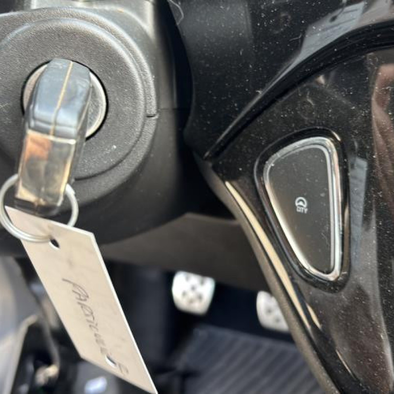 Feu arriere secondaire droit (feux) OPEL CORSA E Photo n°20