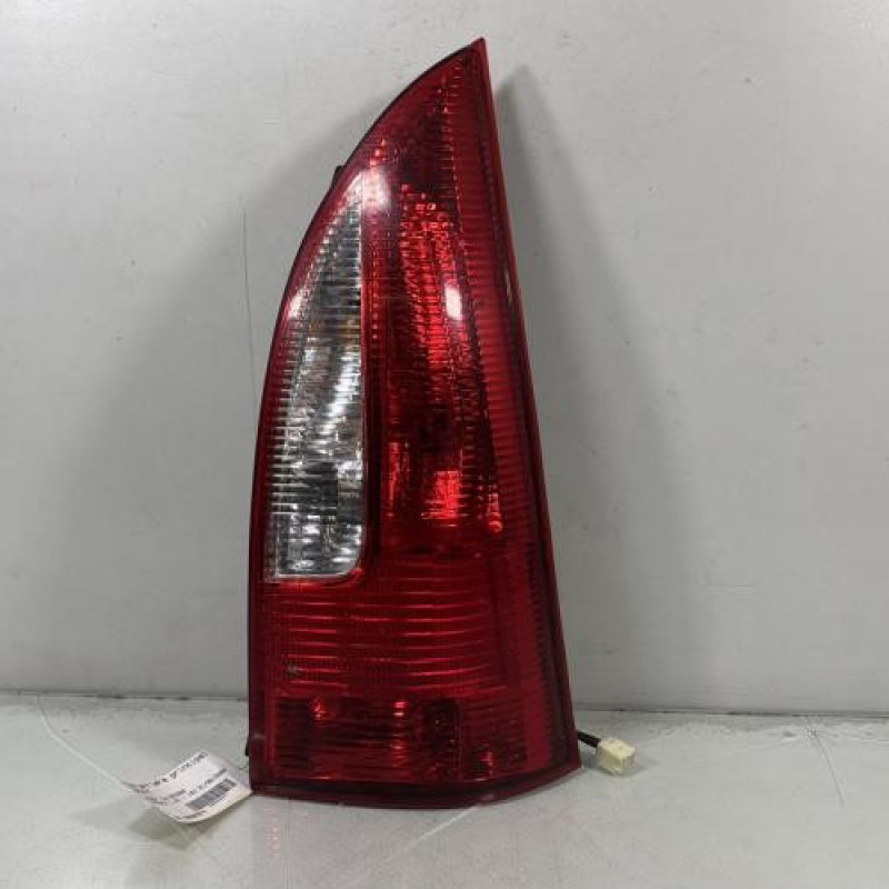 Feu arriere principal droit (feux) MAZDA PREMACY Photo n°1