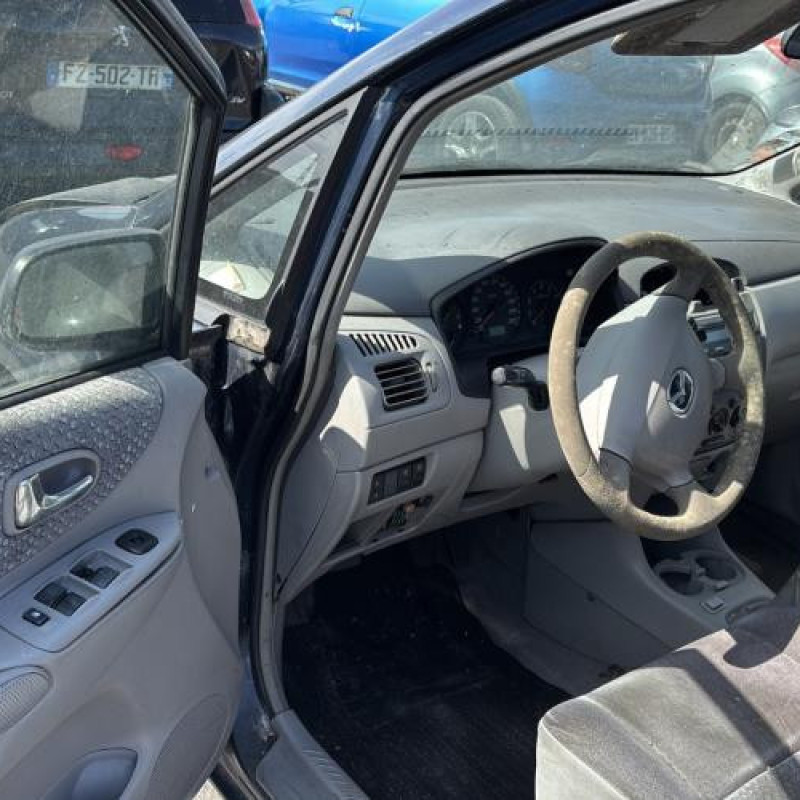 Feu arriere principal droit (feux) MAZDA PREMACY Photo n°15