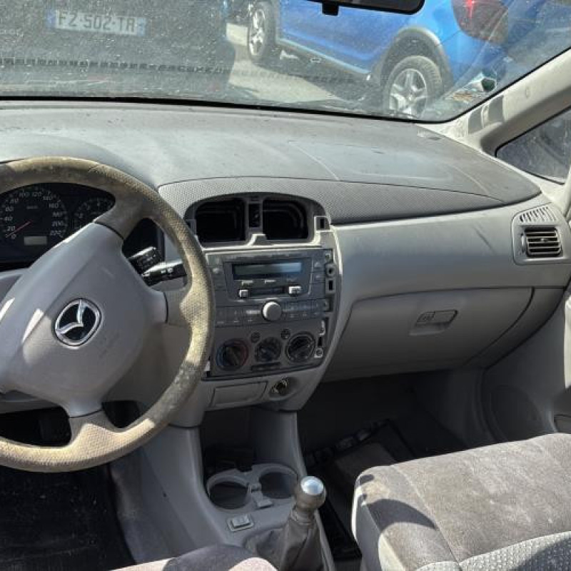 Feu arriere principal droit (feux) MAZDA PREMACY Photo n°18