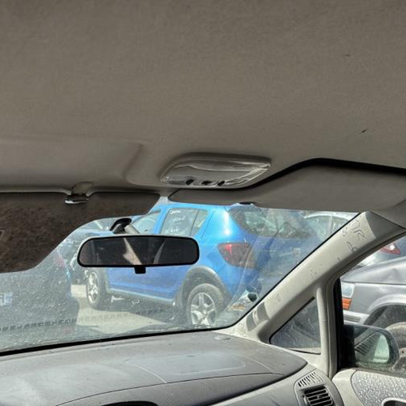 Feu arriere principal droit (feux) MAZDA PREMACY Photo n°19