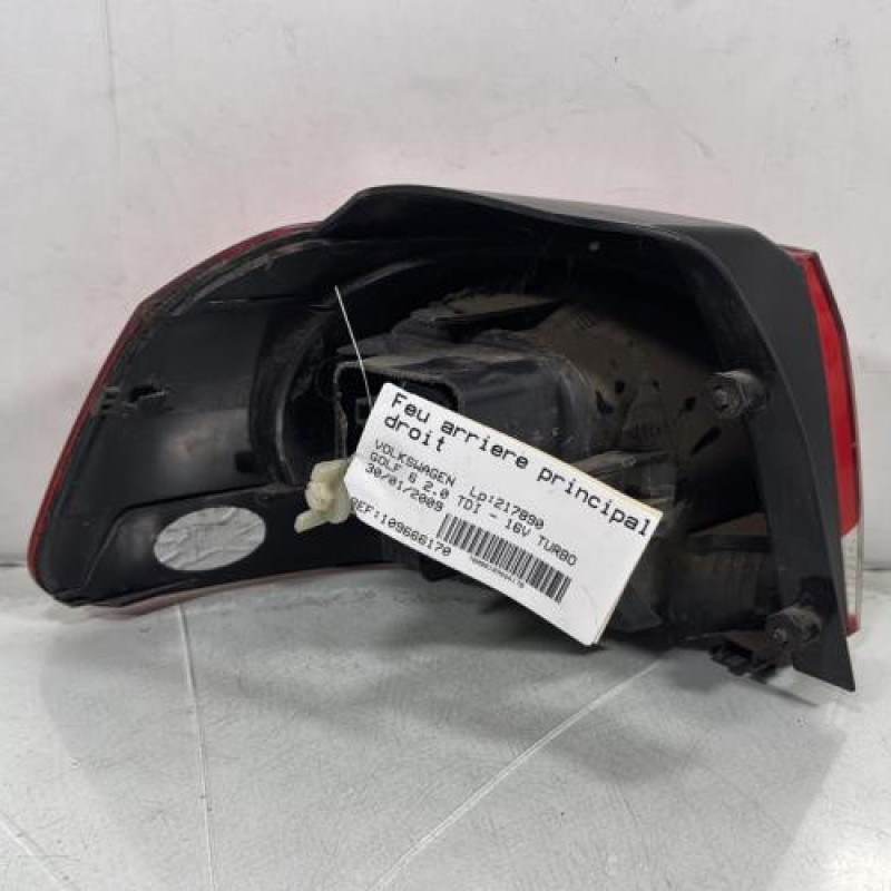 Feu arriere principal droit (feux) VOLKSWAGEN GOLF 6 Photo n°3