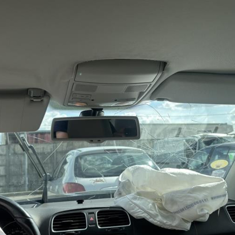 Feu arriere secondaire droit (feux) VOLKSWAGEN GOLF 6 Photo n°20