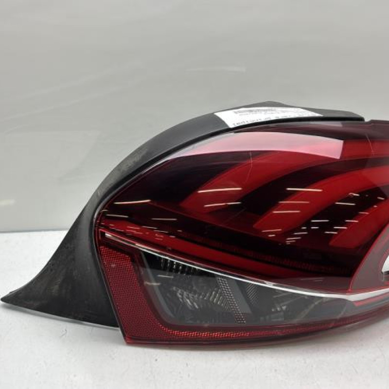 Feu arriere principal droit (feux) PEUGEOT 208 1 Photo n°1