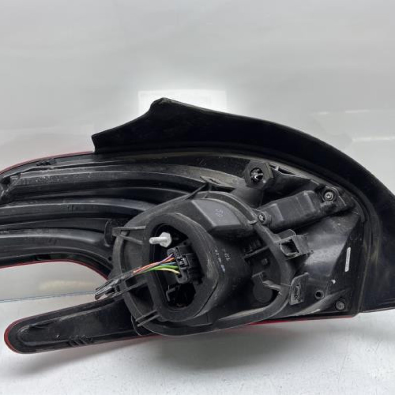 Feu arriere principal droit (feux) PEUGEOT 208 1 Photo n°6