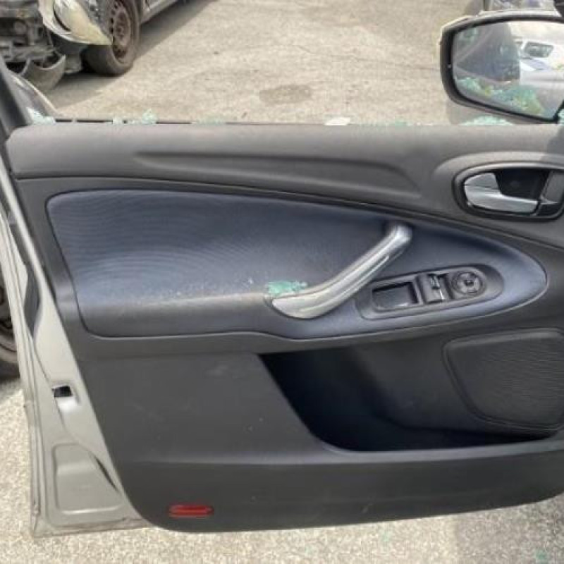 Feu arriere principal droit (feux) FORD S-MAX 1 Photo n°11