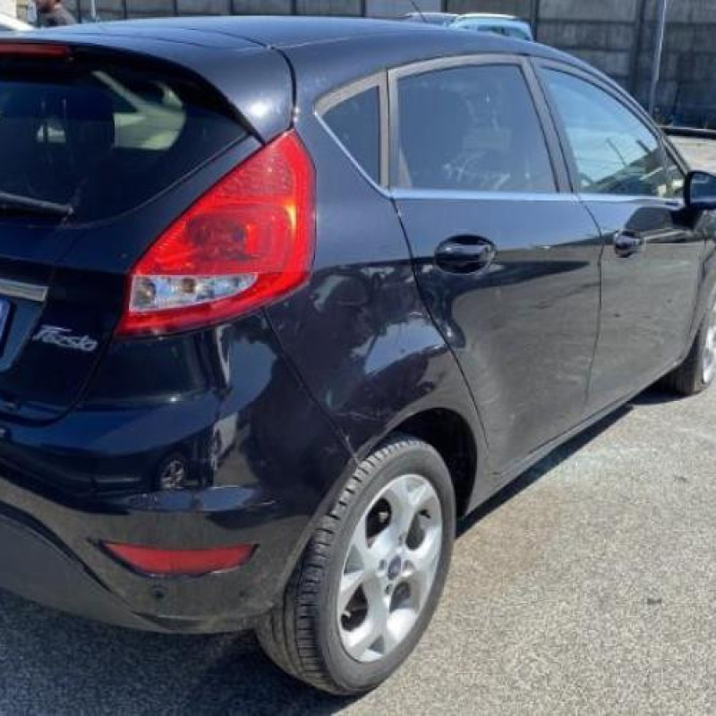 Feu arriere principal droit (feux) FORD FIESTA 6 Photo n°10