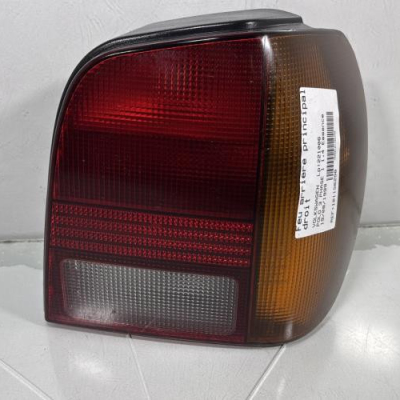 Feu arriere principal droit (feux) VOLKSWAGEN POLO 3 Photo n°1