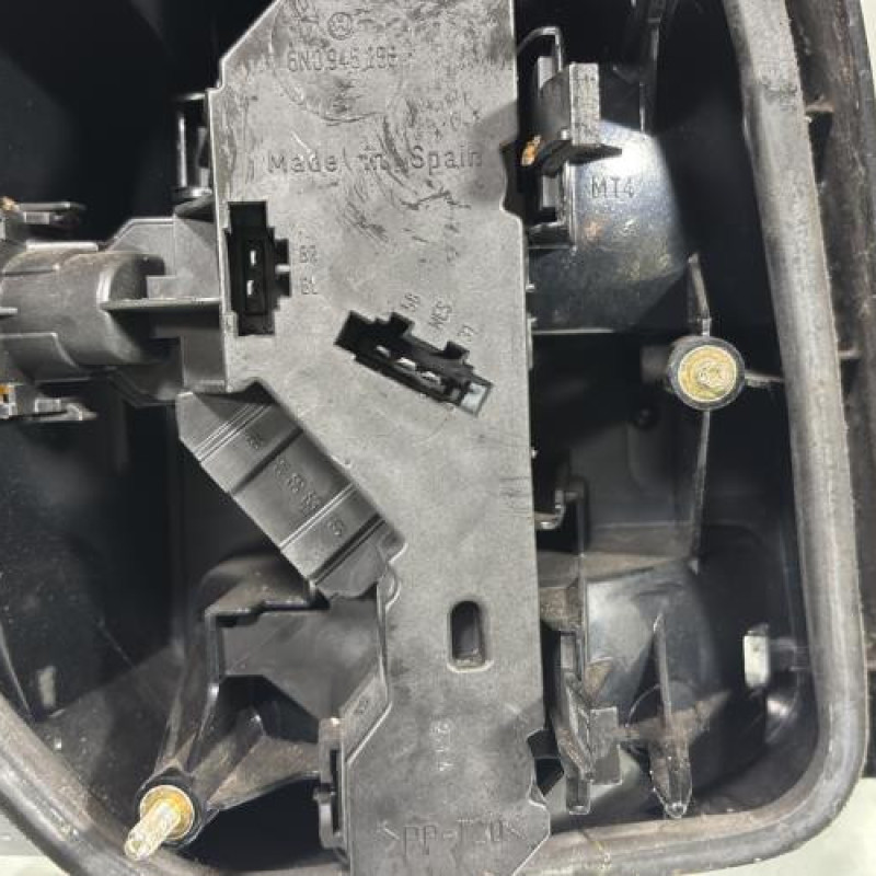 Feu arriere principal droit (feux) VOLKSWAGEN POLO 3 Photo n°5