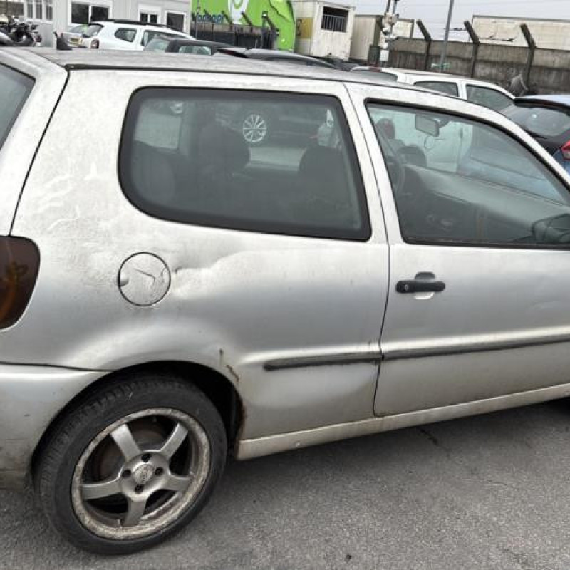 Feu arriere principal droit (feux) VOLKSWAGEN POLO 3 Photo n°12