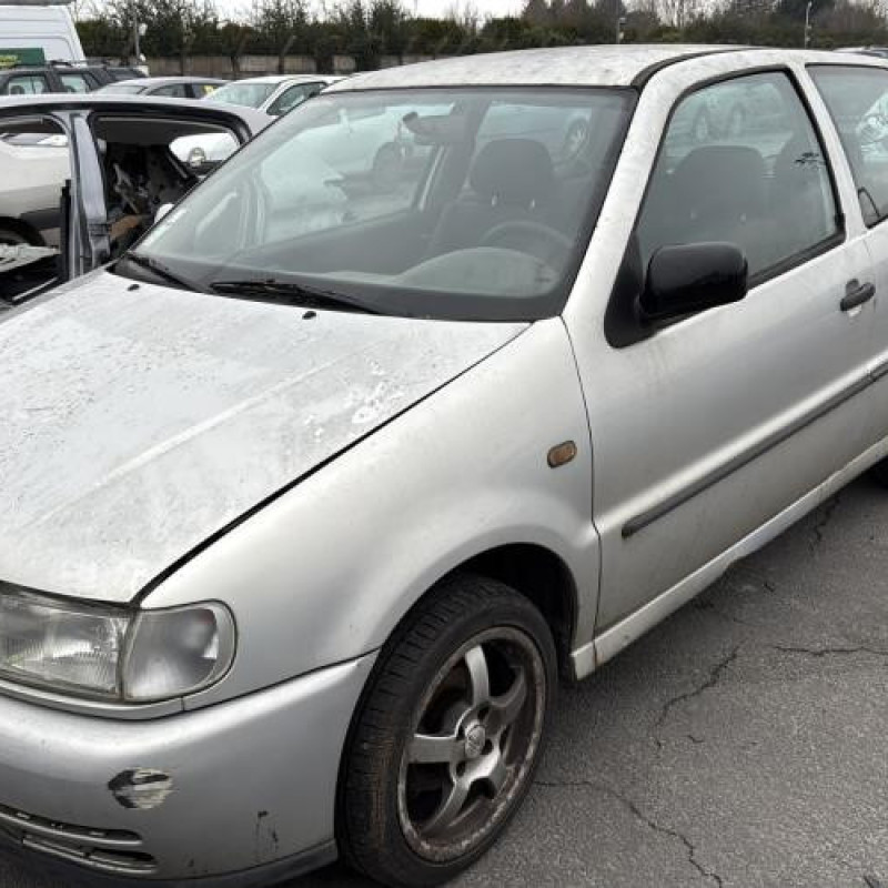 Feu arriere principal gauche (feux) VOLKSWAGEN POLO 3 Photo n°5